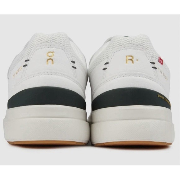 On Run Women's The Roger Centre Court White Sage US 5.5  EU 36.5 - Picture 3 of 5